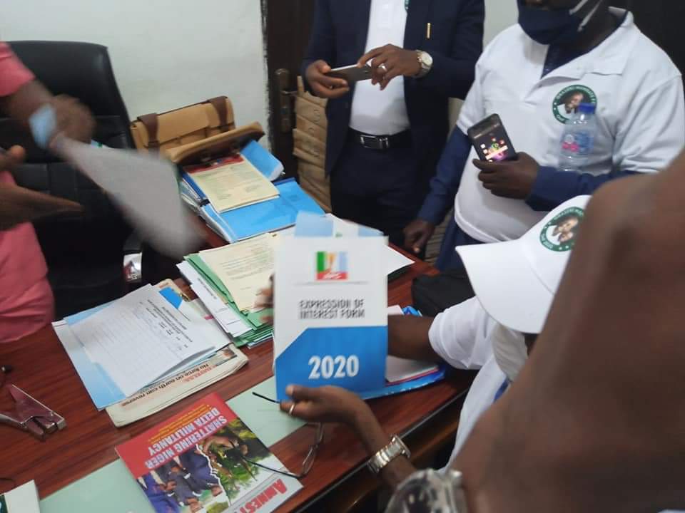 BREAKING NEWS: Individuals Resident in Abuja Voluntarily Purchase APC Nomination Form For Governor Godwin Obaseki.